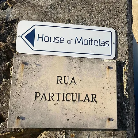 House Of 3* Moitelas